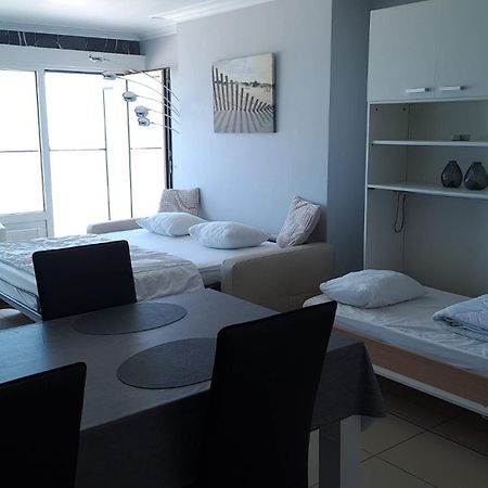 Modern Studio With Beautiful Sea View - 9Th Floor Blankenberge Bagian luar foto