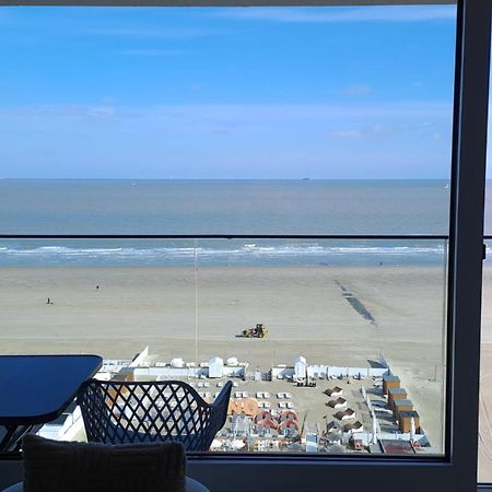 Modern Studio With Beautiful Sea View - 9Th Floor Blankenberge Bagian luar foto