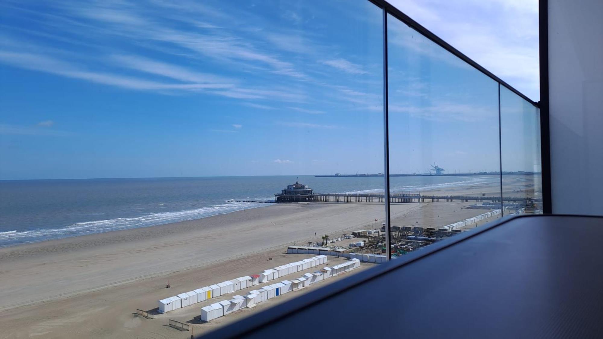 Modern Studio With Beautiful Sea View - 9Th Floor Blankenberge Bagian luar foto